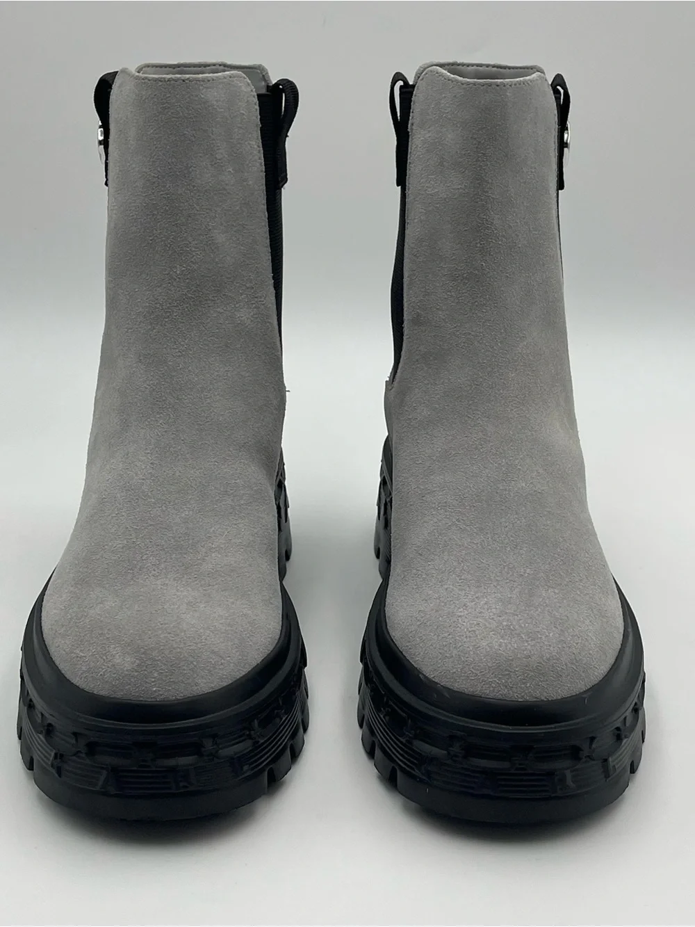 Karl Lagerfeld Paris SZ 8.5M Women Londyn Grey Suede Lug Sole Boot  MSRP $179